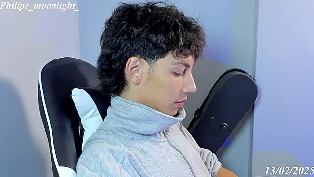 Snapshot of philipe_moonlight_ chatting on February 2025 04:15:01 AM philipe moonlight online show from February 2025 04:15:01 AM