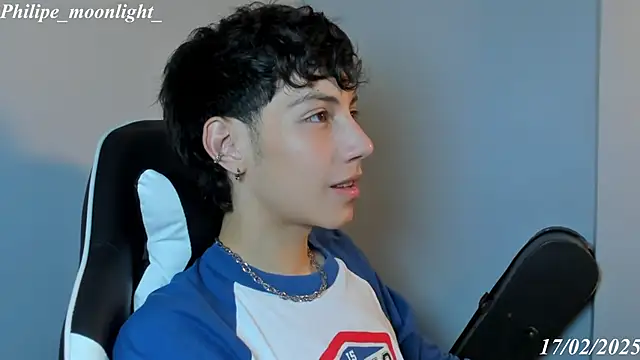 Snapshot of philipe_moonlight_ chatting on February 2025 02:38:01 AM philipe moonlight online show from February 2025 02:38:01 AM