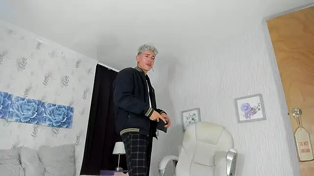 Ianwayne online show from February 2025 04:03:02 AM