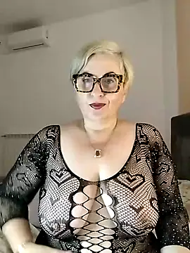 Pumabionda online show from October 2025 05:02:02 AM