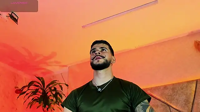 Snapshot of DickGriffith_ chatting on September 2025 12:53:01 PM DickGriffith online show from September 2025 12:53:01 PM