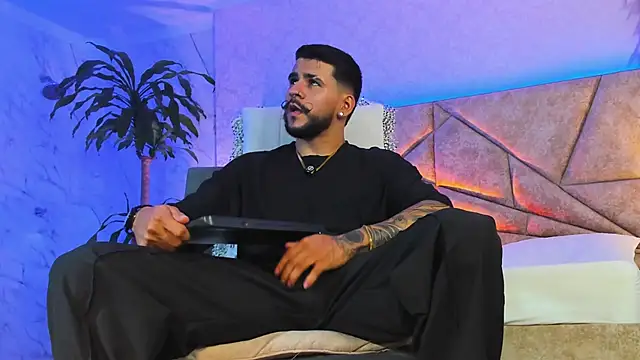 Snapshot of DickGriffith_ chatting on October 2025 11:52:02 AM DickGriffith online show from October 2025 11:52:02 AM