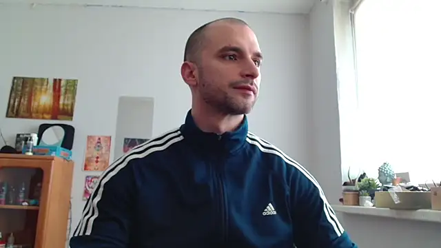 OskarBreno online show from April 2026 06:39:01 AM