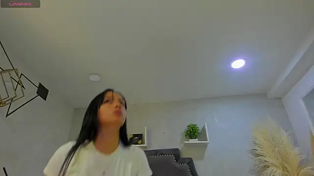 EmiliaRose  online show from December 2025 08:49:02 PM