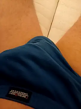 Snapshot of flo000031 chatting on March 2025 08:43:01 PM flo000031 online show from March 2025 08:43:01 PM