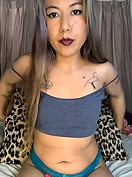 Snapshot of Tiff_Doll chatting on September 2025 04:23:02 PM Tiff Doll online show from September 2025 04:23:02 PM