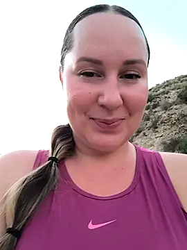 Snapshot of Mona_Plus chatting on September 2025 06:19:02 PM Mona Plus online show from September 2025 06:19:02 PM