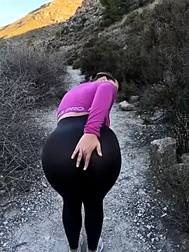 Snapshot of Mona_Plus chatting on September 2025 06:35:01 AM Mona Plus online show from September 2025 06:35:01 AM