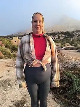 Snapshot of Mona_Plus chatting on October 2025 06:49:01 AM Mona Plus online show from October 2025 06:49:01 AM