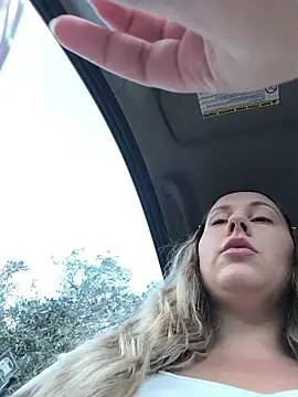 Snapshot of Mona_Plus chatting on November 2025 07:41:02 AM Mona Plus online show from November 2025 07:41:02 AM