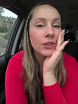 Snapshot of Mona_Plus chatting on December 2025 09:05:02 AM Mona Plus online show from December 2025 09:05:02 AM