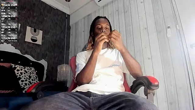 Snapshot of LooganX chatting on March 2025 05:11:02 AM LooganX online show from March 2025 05:11:02 AM