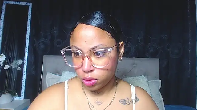 Snapshot of rebeka_kenye chatting on March 2025 03:15:02 PM rebeka kenye online show from March 2025 03:15:02 PM