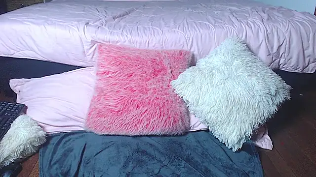 Snapshot of rebeka_kenye chatting on March 2025 11:25:01 PM rebeka kenye online show from March 2025 11:25:01 PM