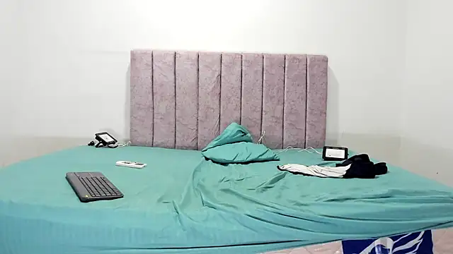 manuel rey online show from February 2025 12:54:01 AM