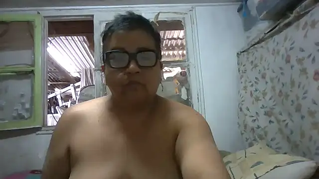 erinadarling79 online show from November 2025 06:31:02 PM