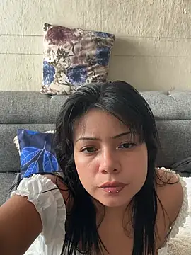 Snapshot of ZafiroKlein chatting on June 2026 10:15:01 PM ZafiroKlein online show from June 2026 10:15:01 PM