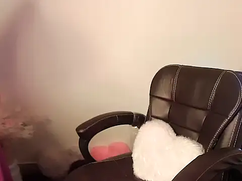 megancatluna online show from November 2025 05:00:02 AM