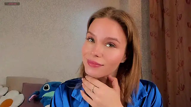 TaiteBayles online show from November 2025 01:17:02 AM