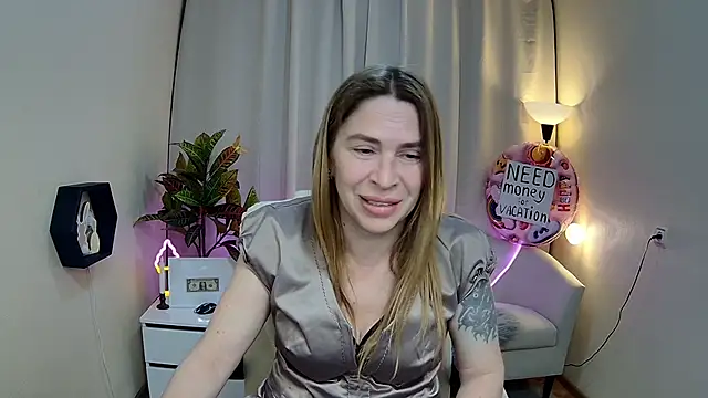 Snapshot of TessaDaybreak chatting on May 2026 07:26:02 AM TessaDaybreak online show from May 2026 07:26:02 AM
