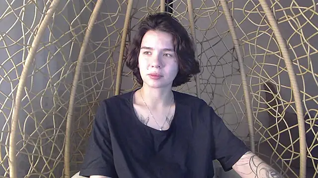 Anna-Sun online show from October 2025 05:13:02 PM