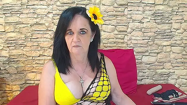Snapshot of LuciousGrace chatting on June 2026 05:39:01 AM LuciousGrace online show from June 2026 05:39:01 AM