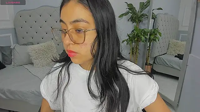 Snapshot of lucelly_15 chatting on February 2026 11:40:01 AM lucelly 15 online show from February 2026 11:40:01 AM