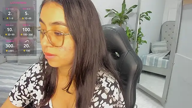 Snapshot of lucelly_15 chatting on March 2026 11:49:01 AM lucelly 15 online show from March 2026 11:49:01 AM