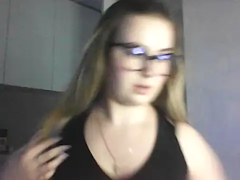 Snapshot of GoddessTenderness chatting on February 2025 04:19:02 PM GoddessTenderness online show from February 2025 04:19:02 PM