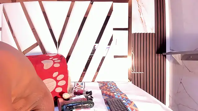 Snapshot of ebony_valentina chatting on May 2026 01:45:02 AM ebony valentina online show from May 2026 01:45:02 AM