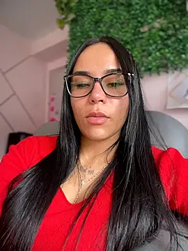 Naatalia online show from February 2026 06:15:01 PM