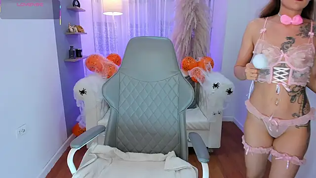 Snapshot of Elizabeth_sarmiento chatting on October 2025 11:12:02 PM Elizabeth sarmiento online show from October 2025 11:12:02 PM