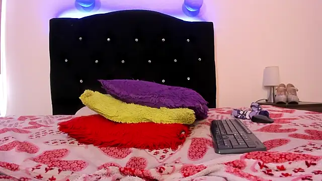 Snapshot of Melany__dreams chatting on March 2025 06:27:01 AM Melany dreams online show from March 2025 06:27:01 AM