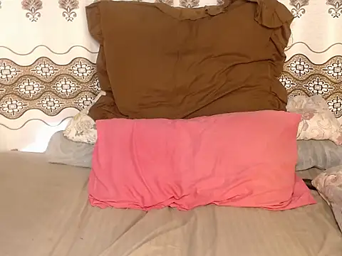 Karishma99  online show from March 2026 01:48:02 PM