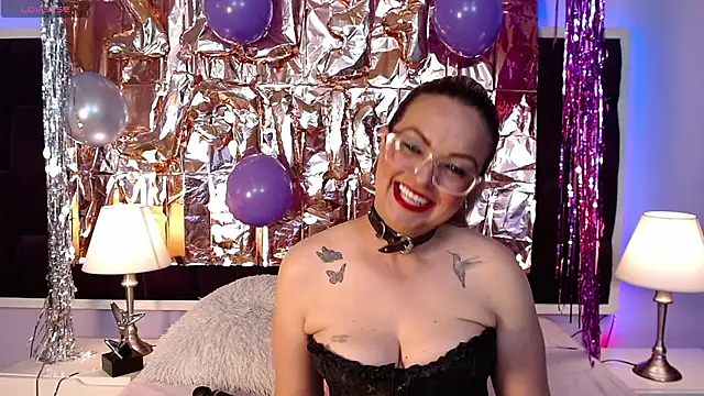 Azaahara  online show from March 2026 01:22:02 PM