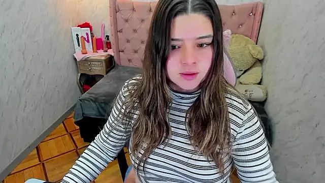 Lianngrace online show from April 2026 02:39:01 PM