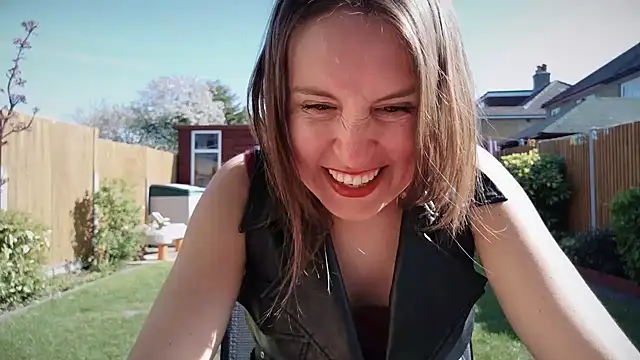 eatmypie69 online show from April 2026 09:42:02 AM