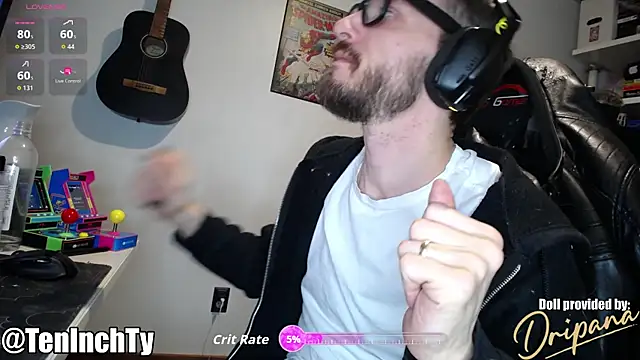 Snapshot of teninchty chatting on March 2026 02:33:02 AM teninchty online show from March 2026 02:33:02 AM