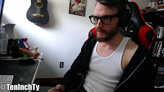 Snapshot of teninchty chatting on April 2026 11:02:02 PM teninchty online show from April 2026 11:02:02 PM