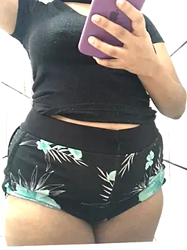 Snapshot of gatinha_18 chatting on November 2025 01:21:02 PM gatinha 18 online show from November 2025 01:21:02 PM