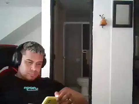 Snapshot of juniorguty chatting on February 2025 09:09:01 PM juniorguty online show from February 2025 09:09:01 PM