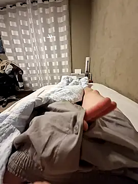 DerechteJunge online show from February 2025 04:40:01 AM