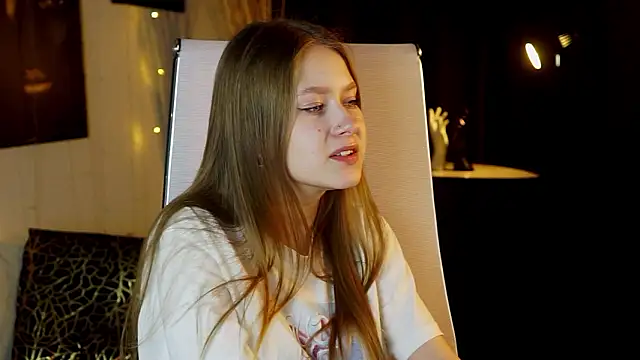 EveMundie online show from March 2026 11:06:01 AM