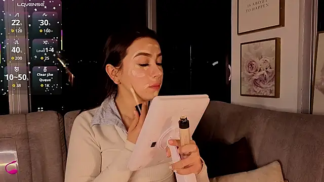 Ivanna West online show from November 2025 10:14:01 AM