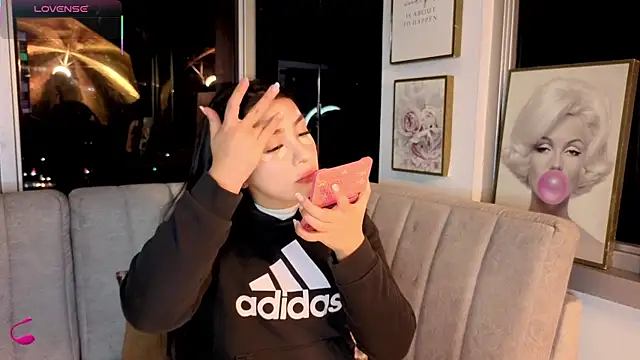 Ivanna West online show from January 2026 10:06:02 AM