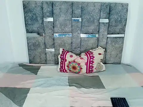 Snapshot of cherry_crushx chatting on February 2026 12:51:02 AM cherry crushx online show from February 2026 12:51:02 AM