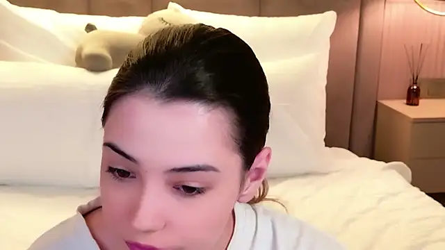 Alice Deleon online show from November 2025 10:49:02 AM