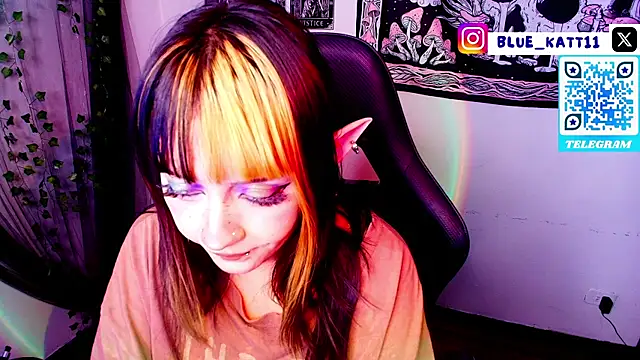 Snapshot of blue_katt chatting on July 2026 04:26:02 AM blue katt online show from July 2026 04:26:02 AM
