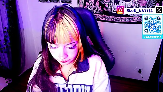 Snapshot of blue_katt chatting on July 2026 12:06:01 AM blue katt online show from July 2026 12:06:01 AM