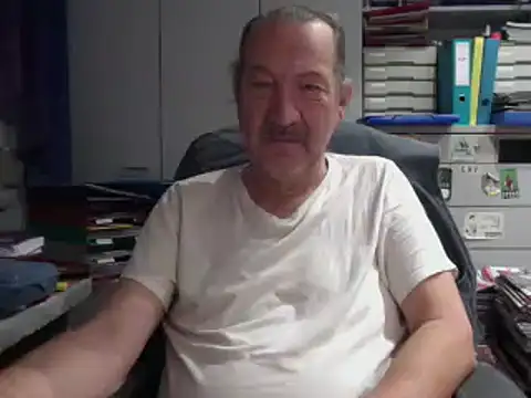 HMStraps01 online show from December 2024 07:32:01 AM